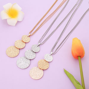 Round Pendant Necklace with Long Chains