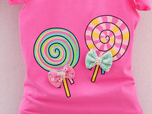 Load image into Gallery viewer, 2pc Baby and Toddlers Candy Print T-Shirt and Floral Shorts
