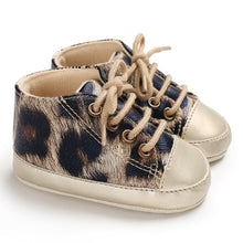 Load image into Gallery viewer, Newborn Baby and Toddlers Shoes
