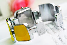 Load image into Gallery viewer, Women&#39;s Bracelet Wristwatch
