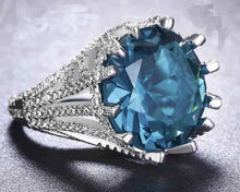 Load image into Gallery viewer, Green Zircon Ring
